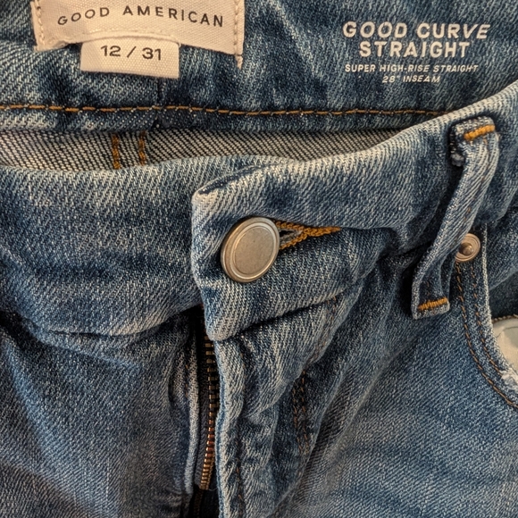 Good American Blue Jeans - Picture 1 of 3